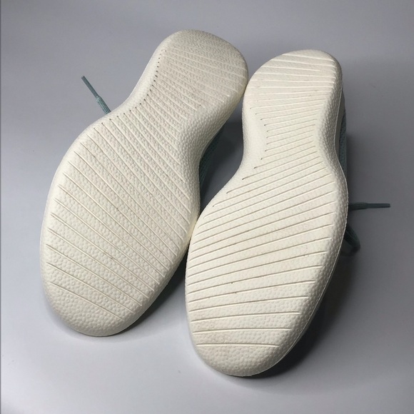 ALLBIRDS Tree Runner Sneaker in Clarity Blue. - Picture 10 of 11